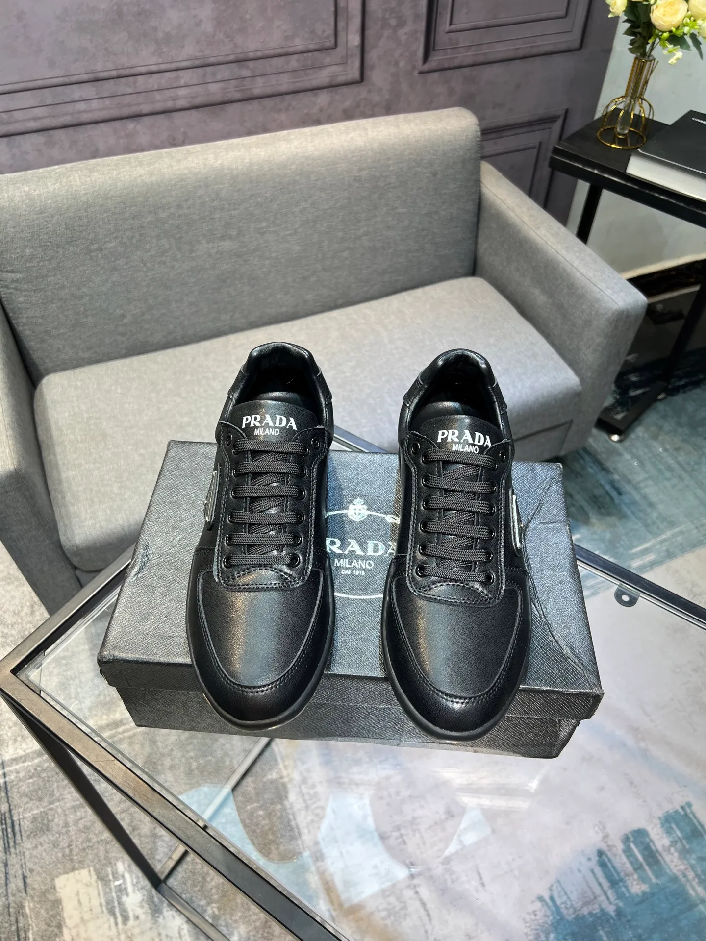 Men's men's shoes 💰440 [PRADA—Prada] 2025 latest model 🙈original replica! 👟👟👟Available here. The workmanship is top-notch. The upper is made of Italian 🇮🇹Imported calfskin. ❗️Breathable genuine leather lining @Suitable for travel. The original version has an enlarged engraved sole, making it suitable for all kinds of travels, showing low-key luxury. Size: 38-44 yards